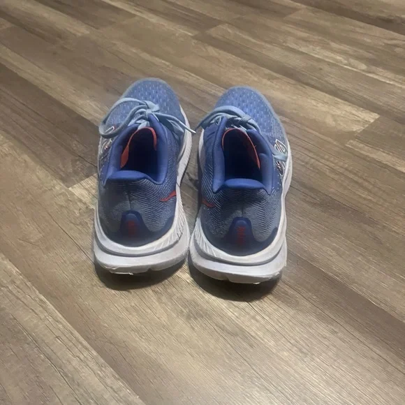 [SOLD]Hoka Women’s Mach 6 Athletic Shoes - Picture 5 of 6